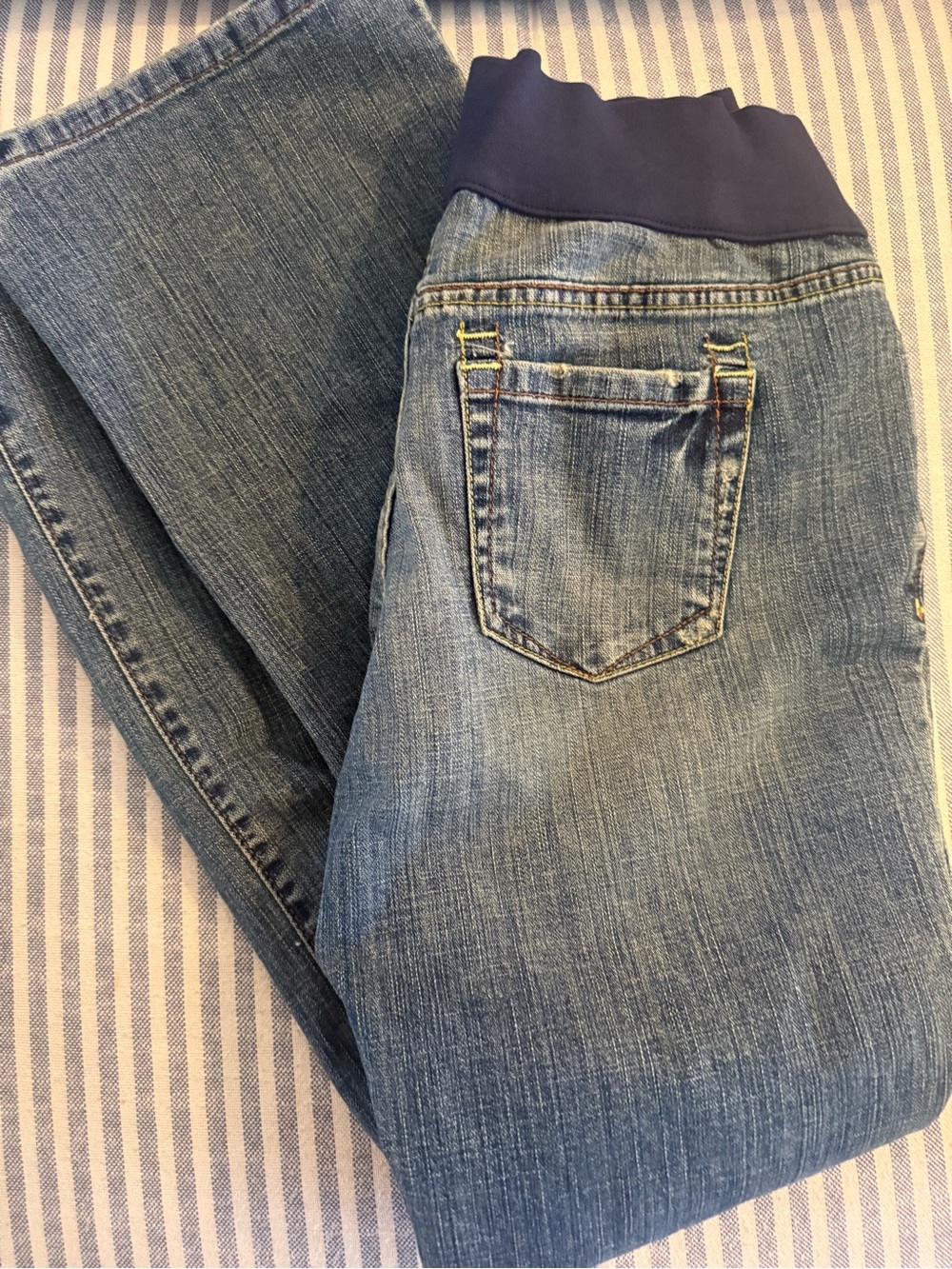 Old Navy Light Blue Maternity Jeans with Navy Stretch Waistband